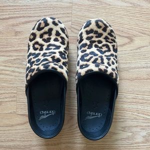 Leopard Suede clogs